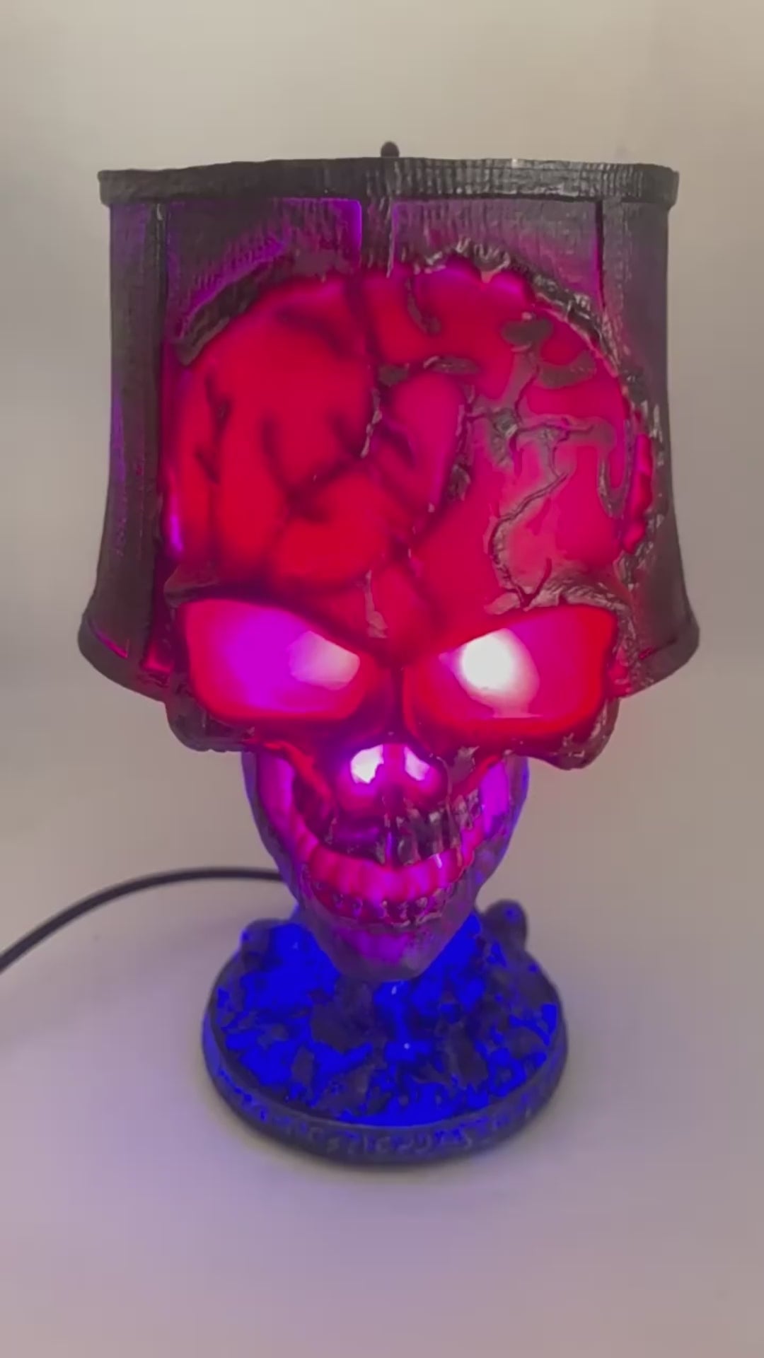 Halloween Lava Stone Skull Light | Goth & Spooky Dark Atmosphere Resin Table Lamp